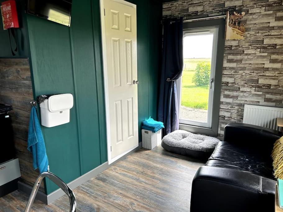 The Potter'S Rest, A Cosy Wee Cabin In The Highlands Watten Extérieur photo